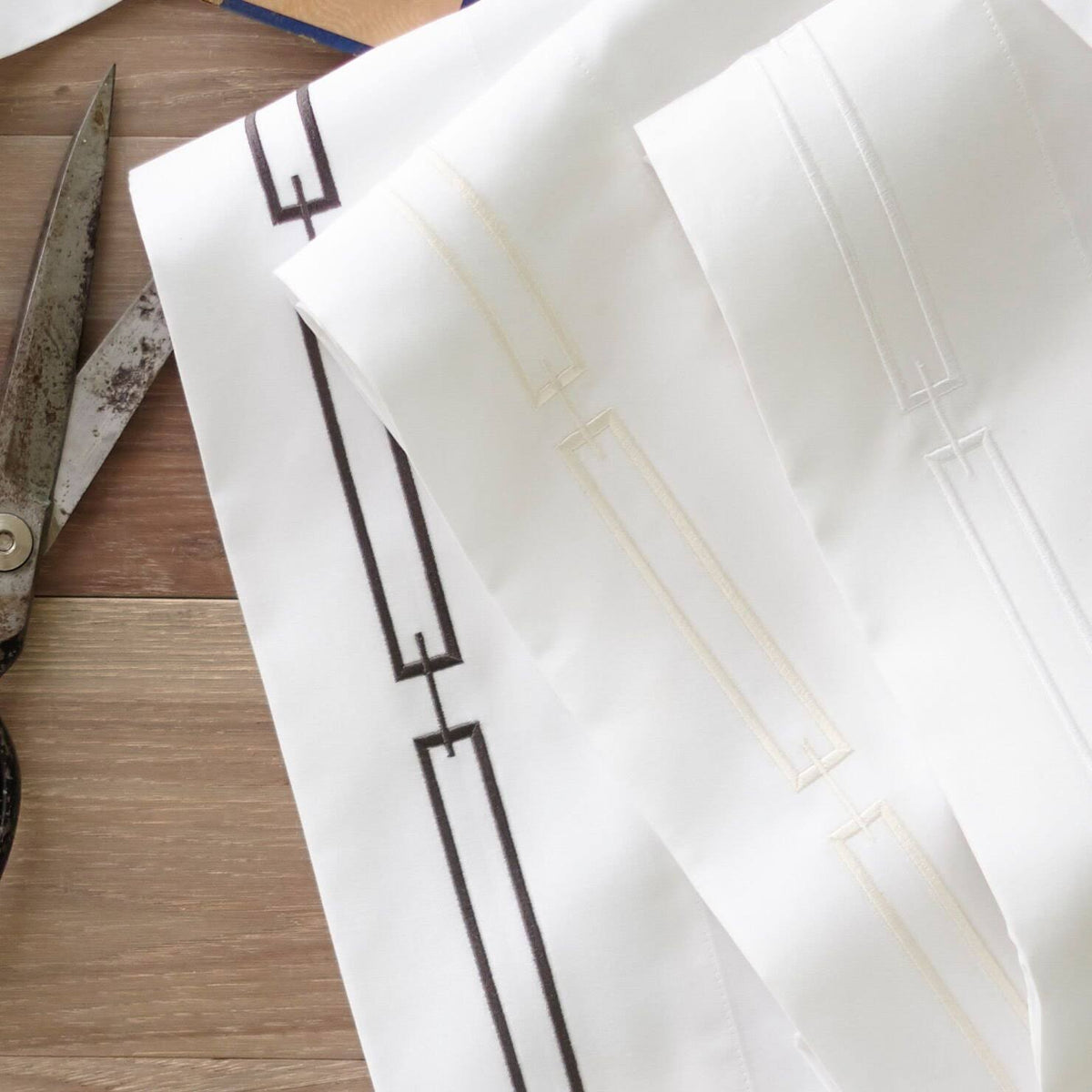 Sateen Flat Sheet - Full/Queen R96800