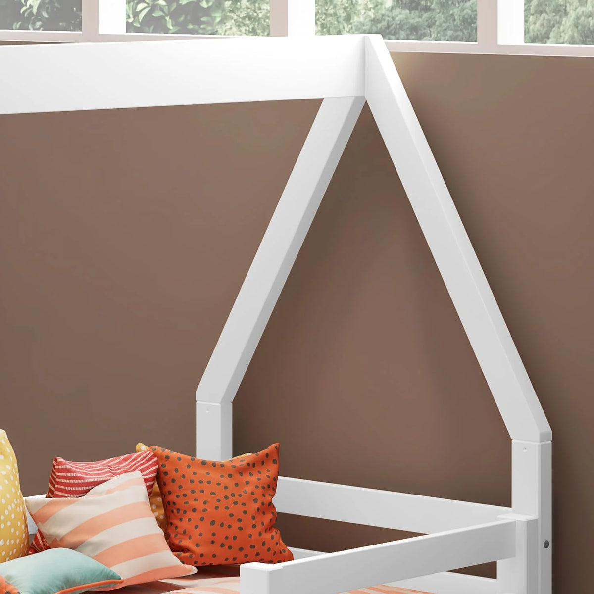 Solid Wood Toddler Bed White B385