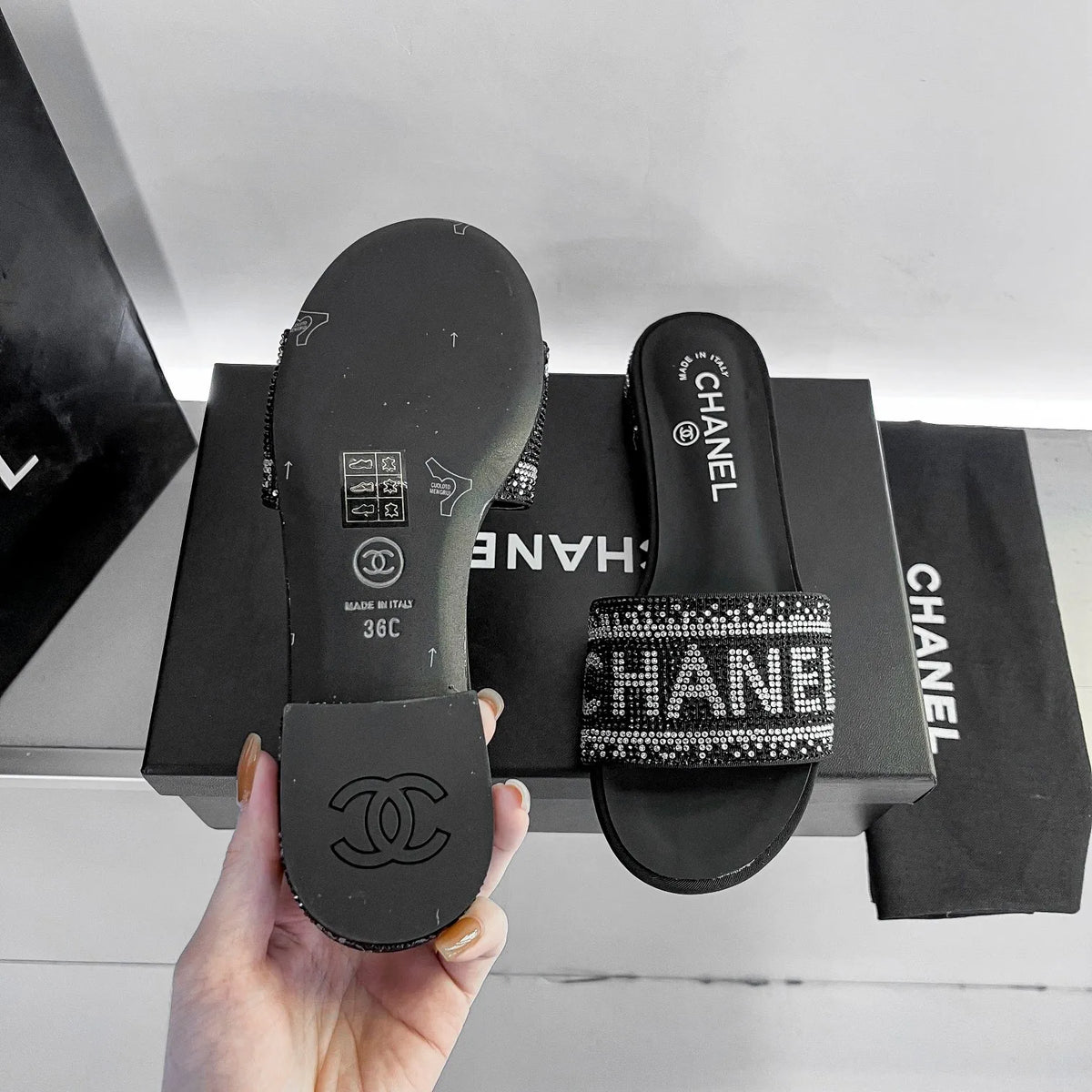 Blingbling Diamond Slippers M70059