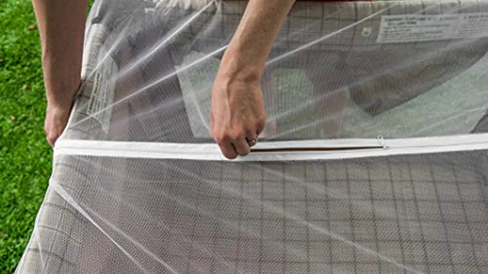 Mosquito Net with Zippers, Universal Size Portable Mesh Netting with Storage Bag U89676