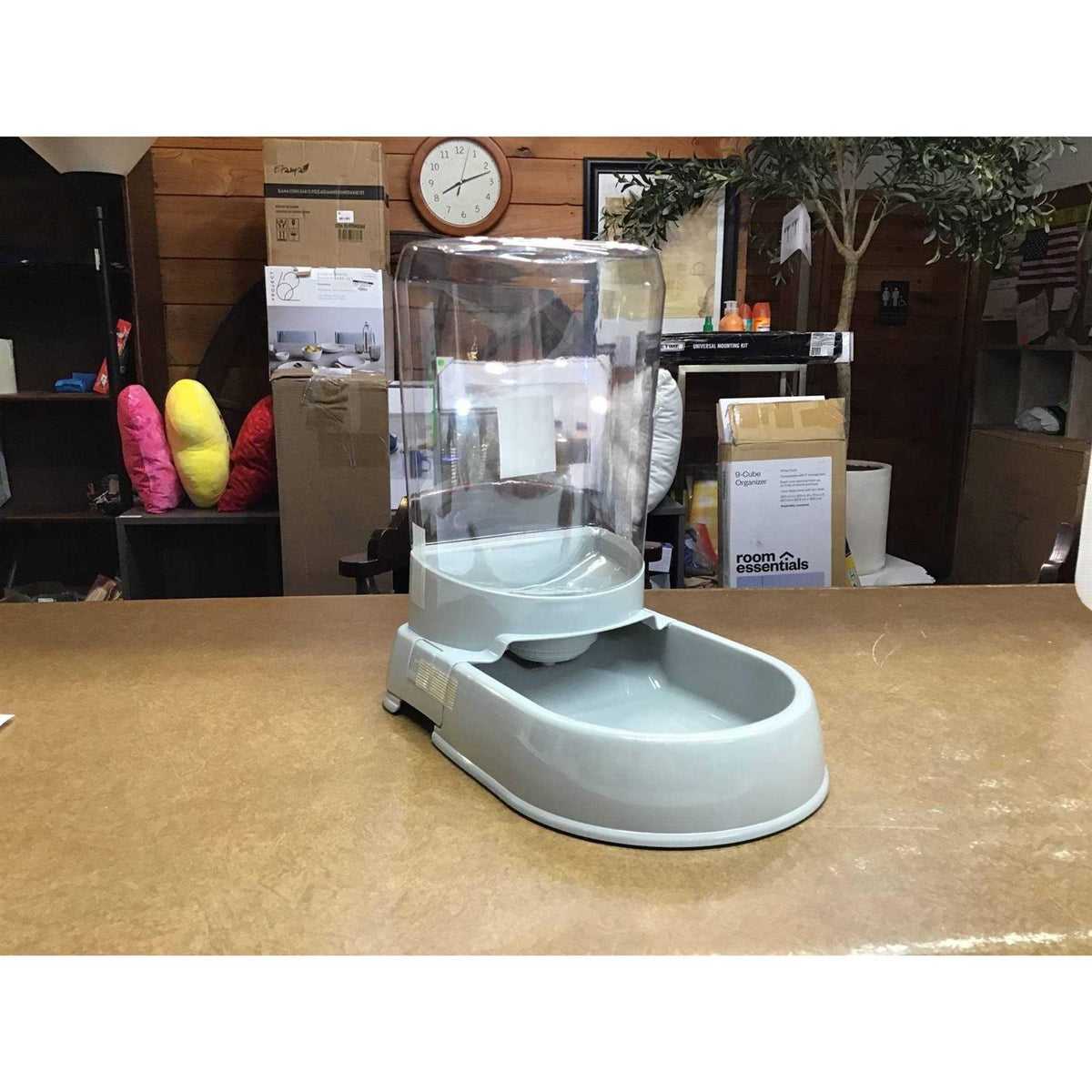 Gravity Cat Dog Waterer S924138
