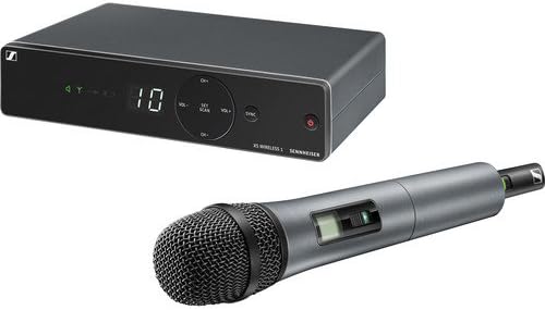 UHF Vocal Set with e835 Dynamic Microphone and Microphone Accessory Kit C559246