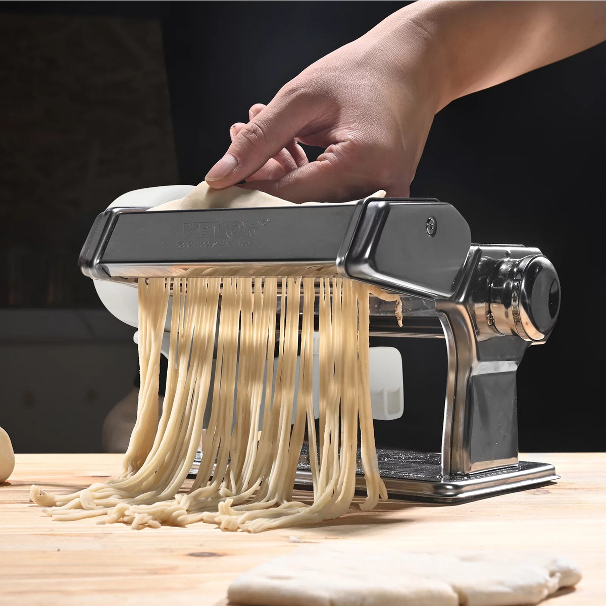 Electric Stainless Steel Pasta Maker Machine C4141