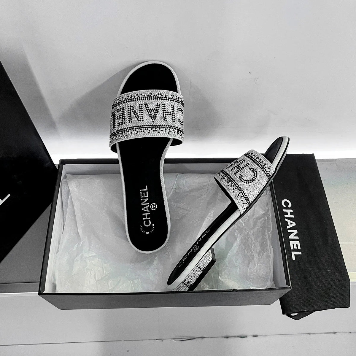 Blingbling Diamond Slippers M70059