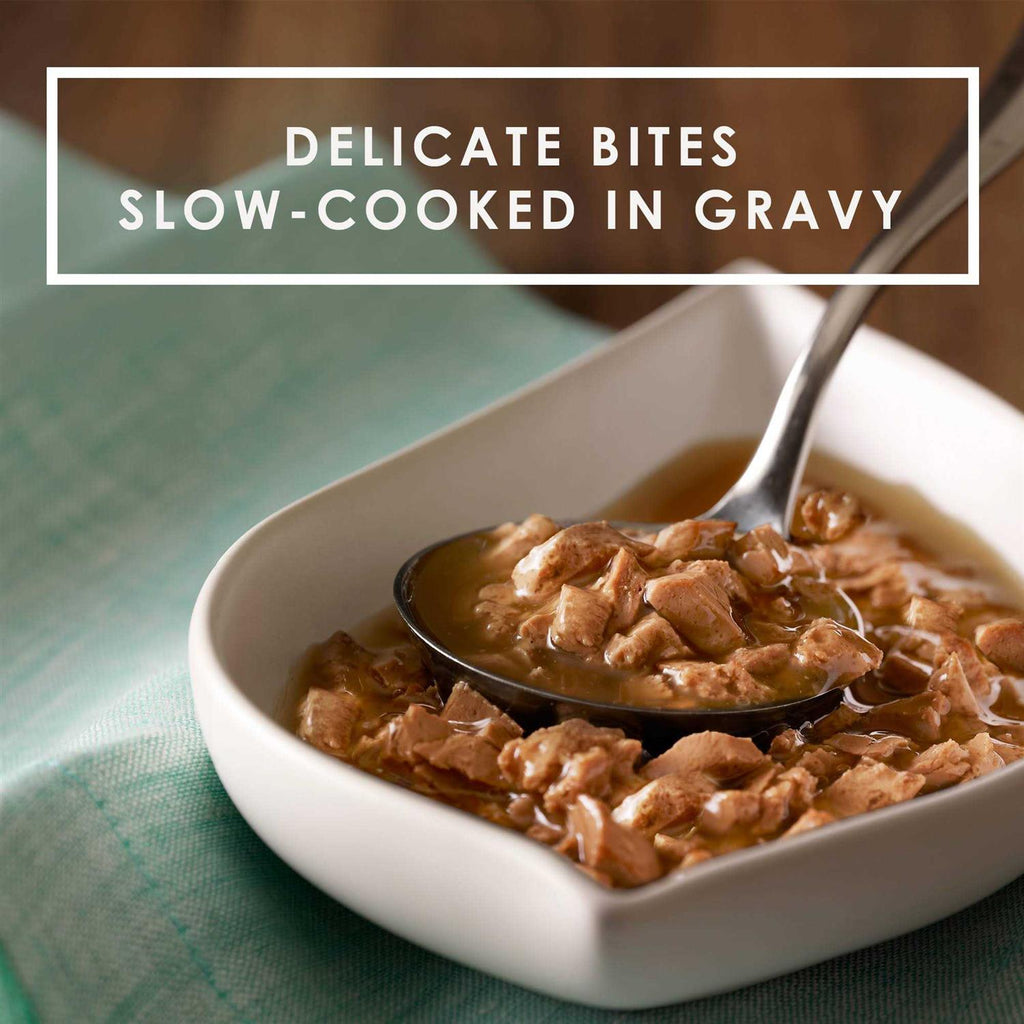Chicken Feast in Gravy Cat Food Can A9448