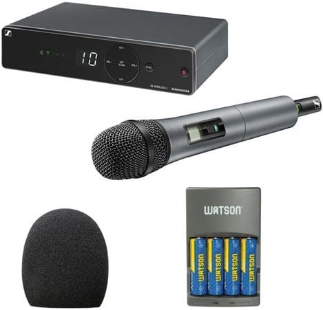 UHF Vocal Set with e835 Dynamic Microphone and Microphone Accessory Kit C559246